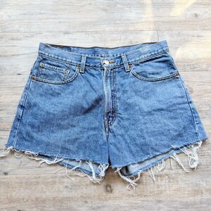 Levi's 550 Cut Off Denim Shorts Women's 29 High Rise Frayed Raw Hem Blue Shorts